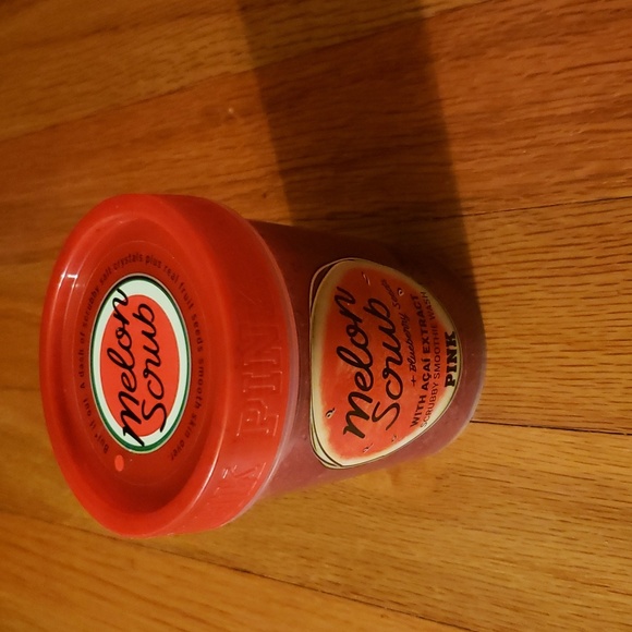 PINK Victoria Secrets Melon Scrub with Blueberry Seeds 10 oz - Picture 3 of 4